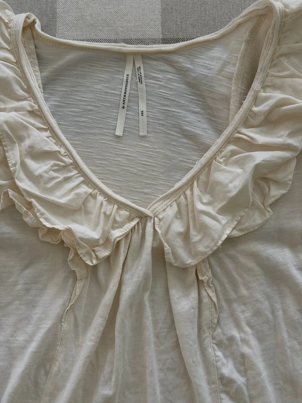 Anthropologie Women’s Ruffle V-Neck Long Sleeve Knit Top Size XXS Cream Cotton